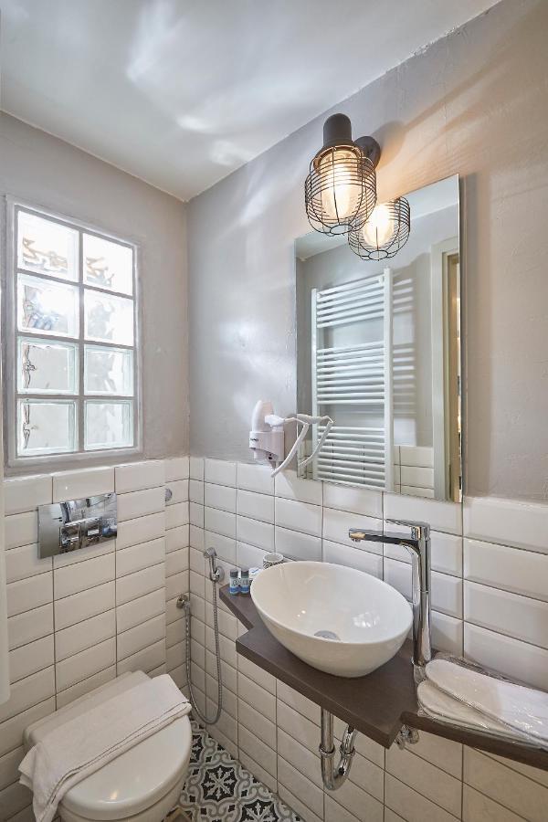 Stay In A Hip Decorated Studio Near Acropolis! Атина Екстериор снимка