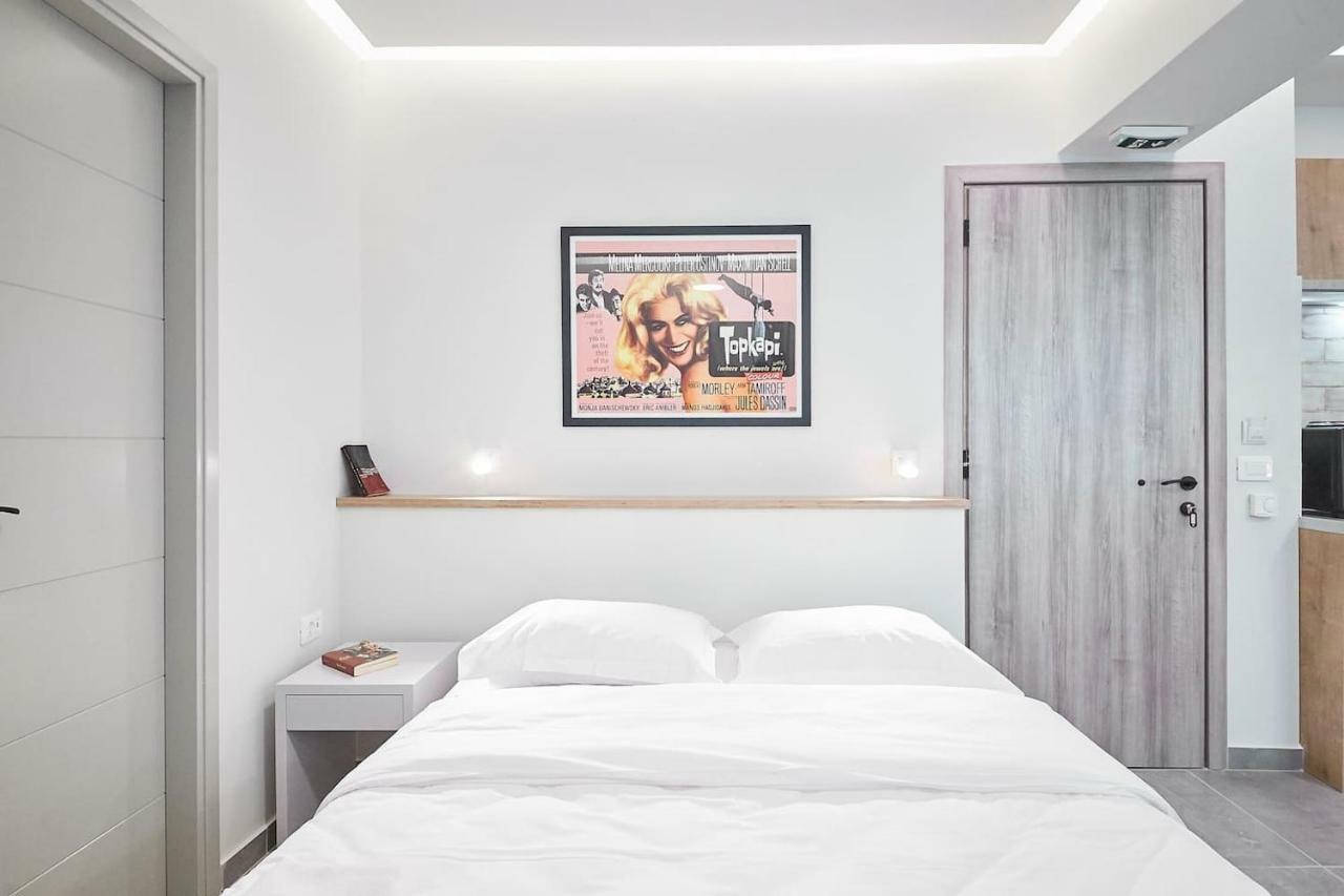 Stay In A Hip Decorated Studio Near Acropolis! Атина Екстериор снимка