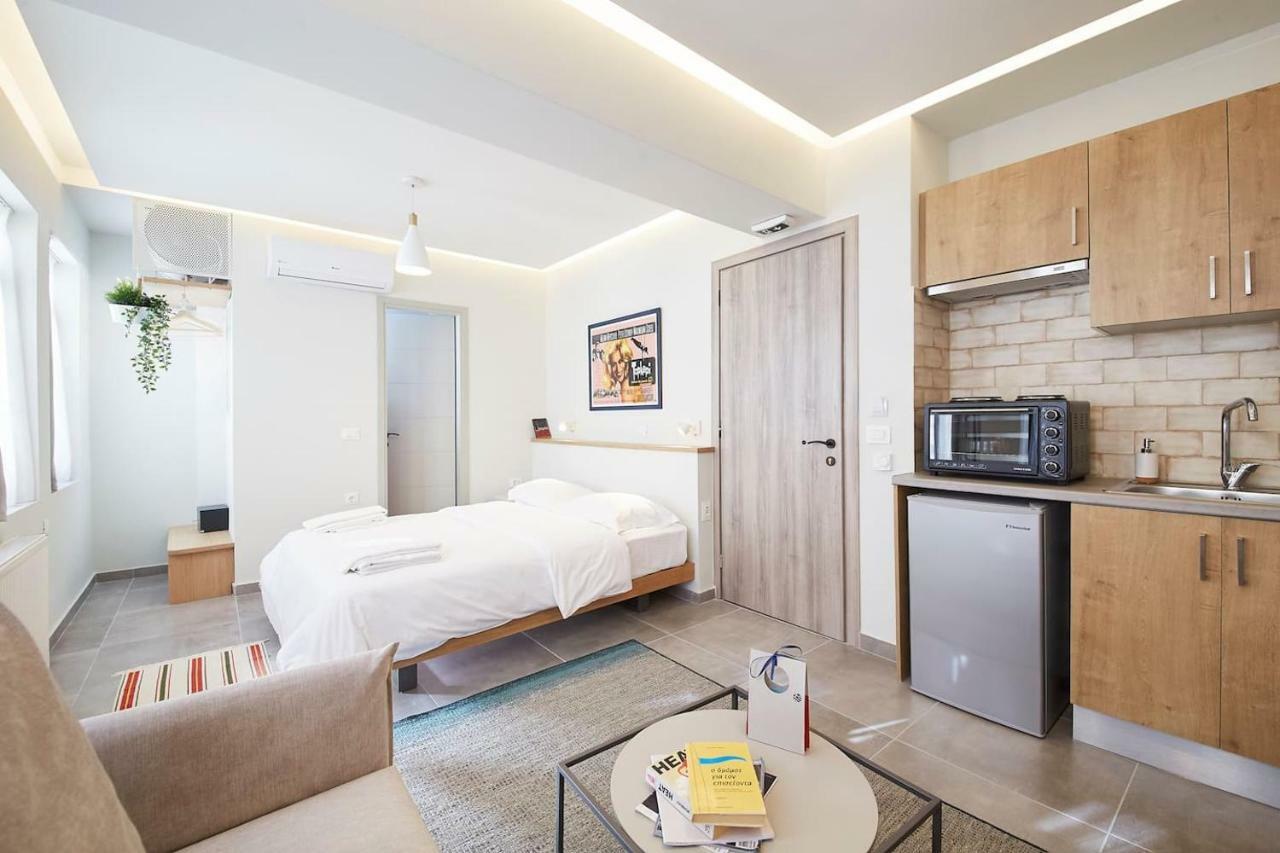 Stay In A Hip Decorated Studio Near Acropolis! Атина Екстериор снимка